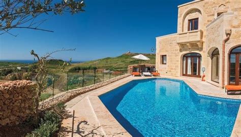 gozo holiday villas with pool.